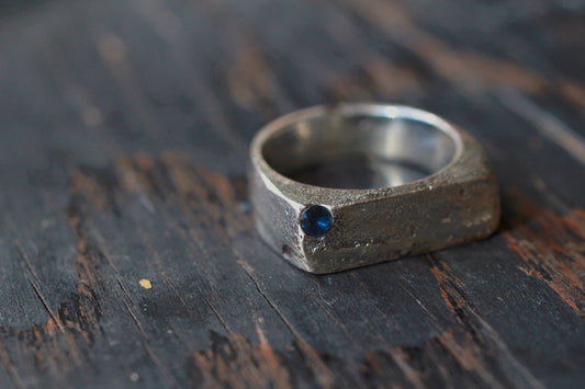 Ancient Sand Signet Ring | Sapphire