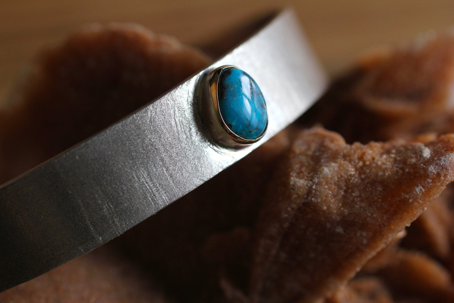 Bisbee turquoise | matte and scratch finished | 950 silver & 18k Gold