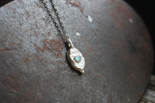 Silver Moon Pendant | Feldspar (Moonstone)