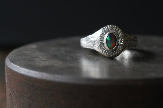 Melt Sun series | Ethiopian opal |900 coin style silver