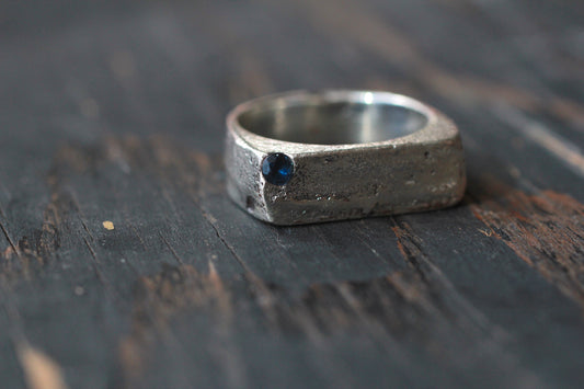 Ancient Sand Signet Ring | Sapphire