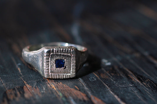 Ancient Sand Ring | Sapphire